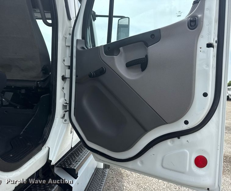 image for item EG6034 2013 Freightliner Business Class M2 Crew Cab utility / service truck