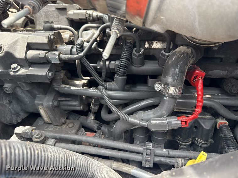 image for item EG6043 2009 Peterbilt 335 utility / service truck