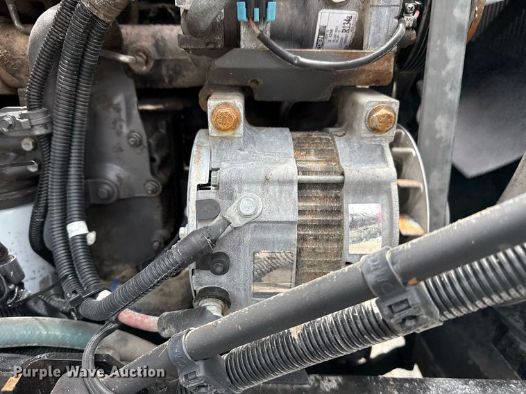 image for item EG6043 2009 Peterbilt 335 utility / service truck