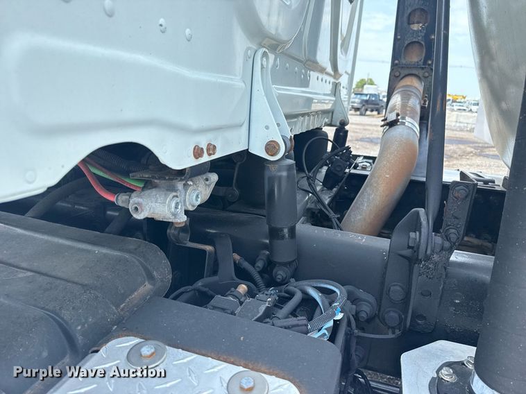 image for item EG6046 2012 Freightliner Cascadia vacuum truck