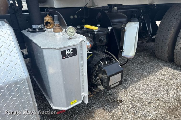 image for item EG6046 2012 Freightliner Cascadia vacuum truck