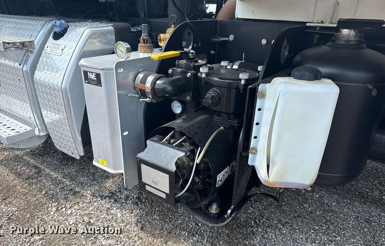 image for item EG6046 2012 Freightliner Cascadia vacuum truck