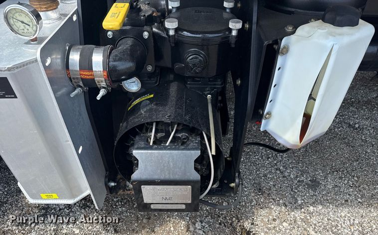 image for item EG6046 2012 Freightliner Cascadia vacuum truck