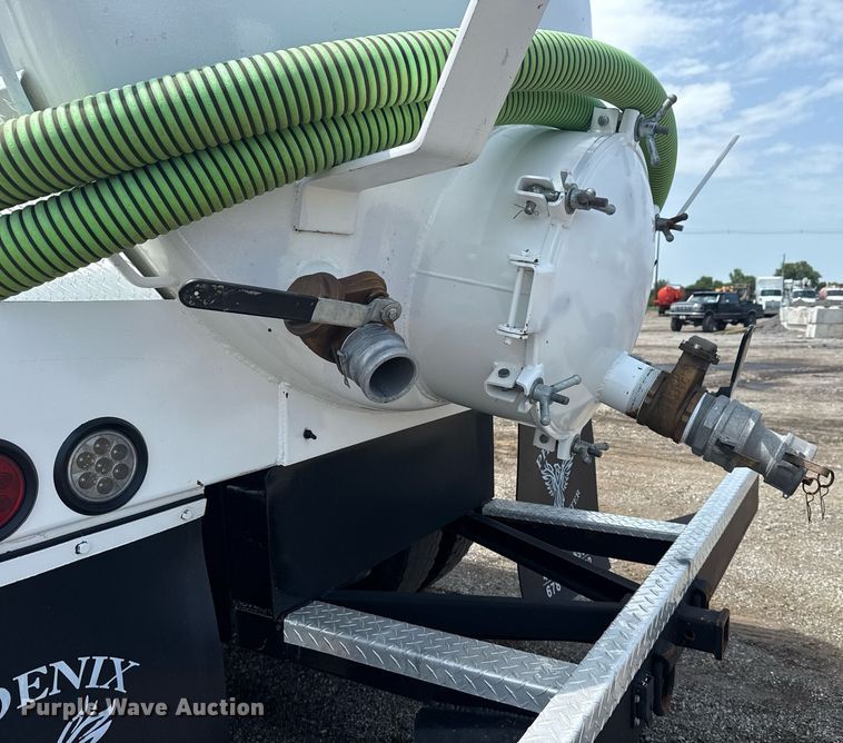 image for item EG6046 2012 Freightliner Cascadia vacuum truck