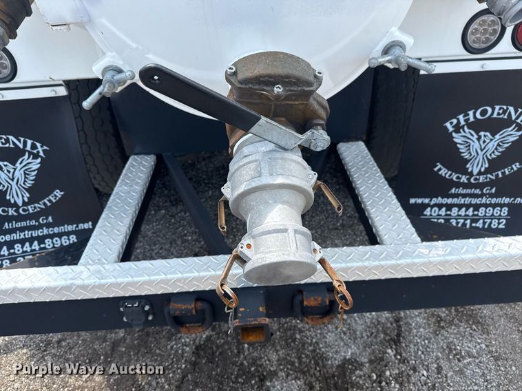 image for item EG6046 2012 Freightliner Cascadia vacuum truck