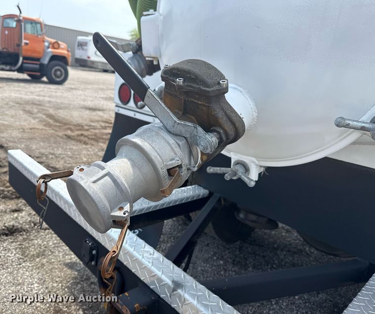 image for item EG6046 2012 Freightliner Cascadia vacuum truck