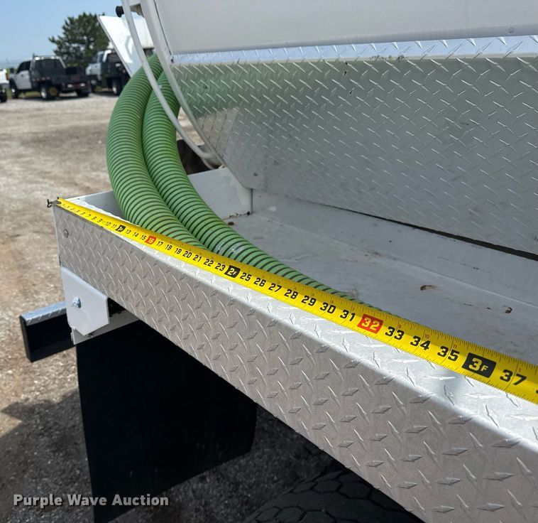 image for item EG6046 2012 Freightliner Cascadia vacuum truck