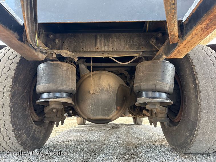 image for item EG6046 2012 Freightliner Cascadia vacuum truck