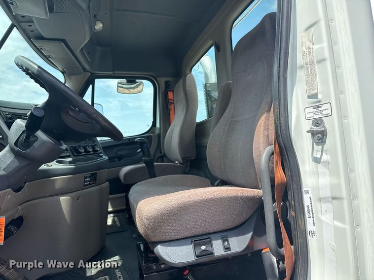 image for item EG6046 2012 Freightliner Cascadia vacuum truck