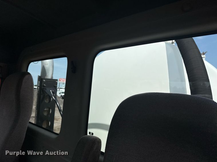 image for item EG6046 2012 Freightliner Cascadia vacuum truck