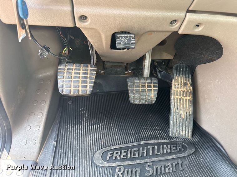 image for item EG6046 2012 Freightliner Cascadia vacuum truck