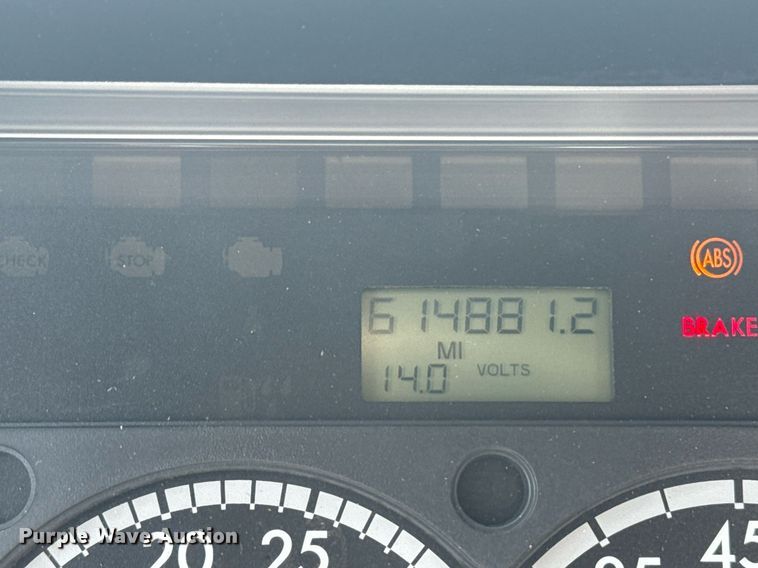 image for item EG6046 2012 Freightliner Cascadia vacuum truck