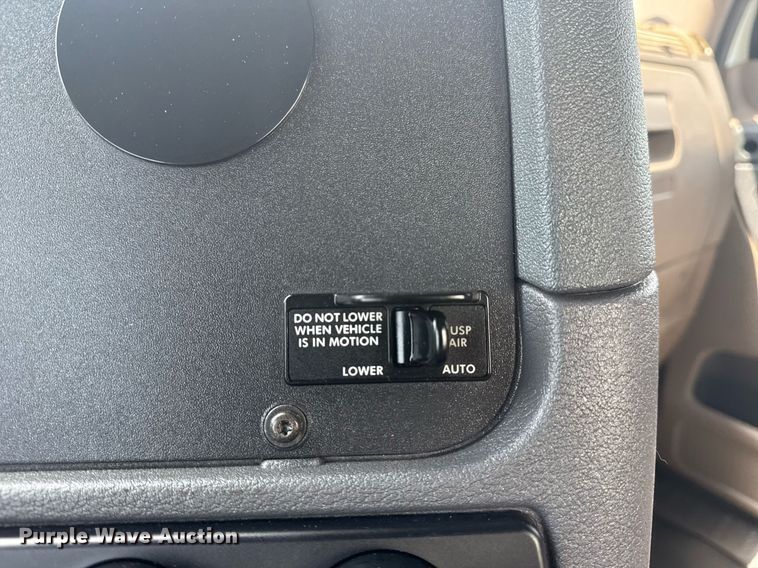 image for item EG6046 2012 Freightliner Cascadia vacuum truck