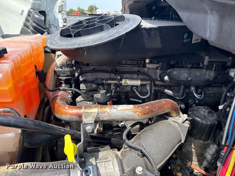 image for item EG6046 2012 Freightliner Cascadia vacuum truck