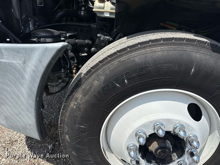 image for item EG6046 2012 Freightliner Cascadia vacuum truck