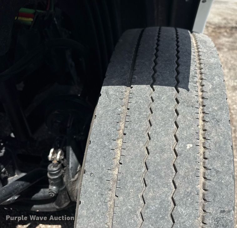 image for item EG6046 2012 Freightliner Cascadia vacuum truck