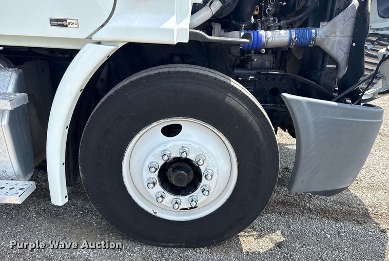 image for item EG6046 2012 Freightliner Cascadia vacuum truck