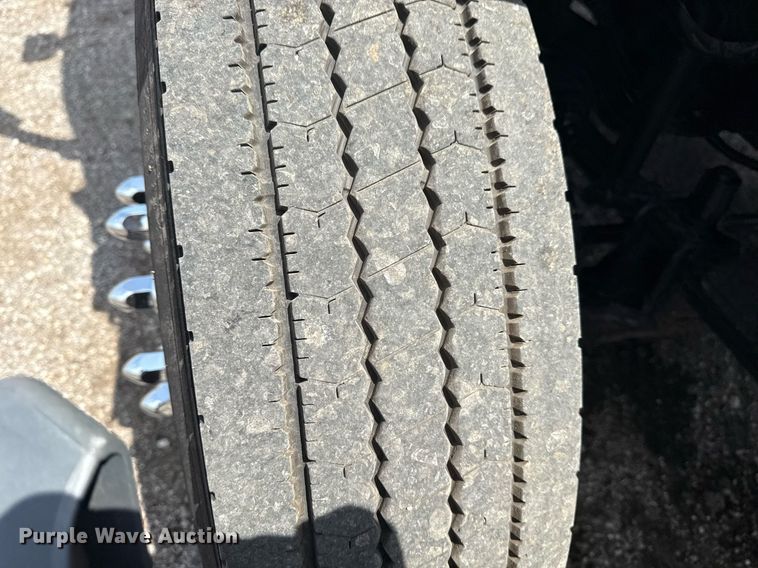 image for item EG6046 2012 Freightliner Cascadia vacuum truck