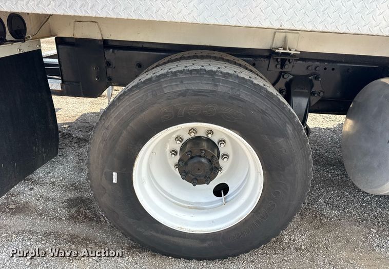 image for item EG6046 2012 Freightliner Cascadia vacuum truck