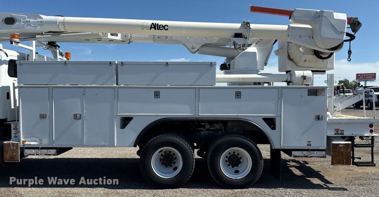 image for item EG6070 2014 Freightliner Business Class M2 bucket truck