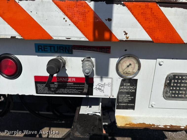 image for item EG6070 2014 Freightliner Business Class M2 bucket truck