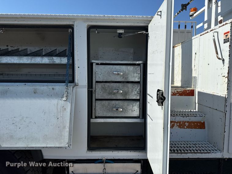 image for item EG6070 2014 Freightliner Business Class M2 bucket truck