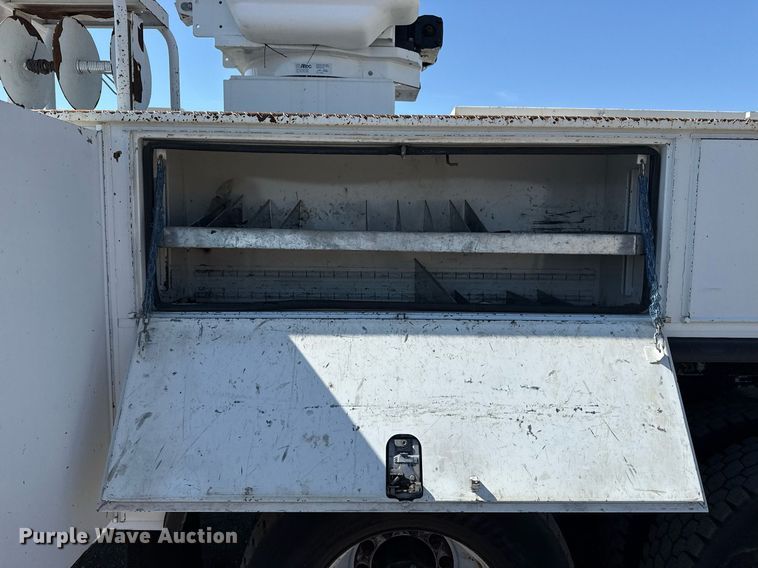 image for item EG6070 2014 Freightliner Business Class M2 bucket truck