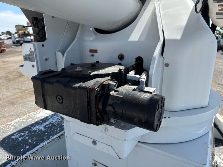 image for item EG6070 2014 Freightliner Business Class M2 bucket truck