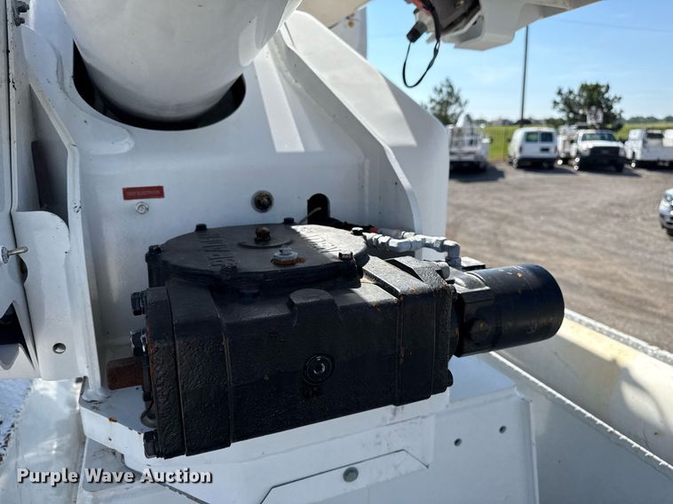 image for item EG6070 2014 Freightliner Business Class M2 bucket truck