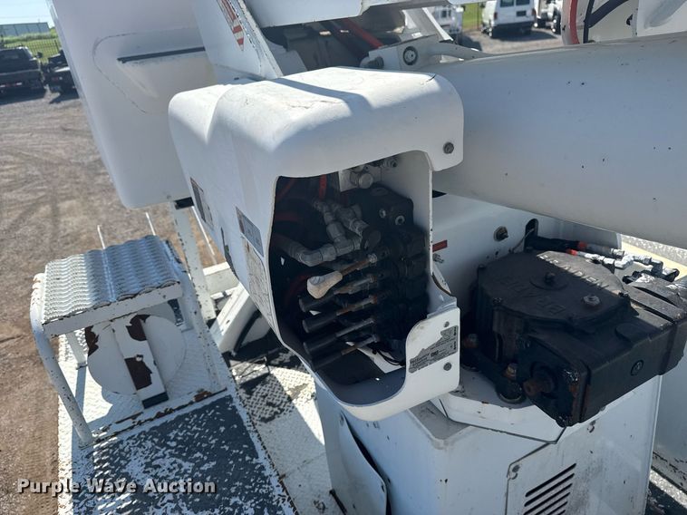 image for item EG6070 2014 Freightliner Business Class M2 bucket truck