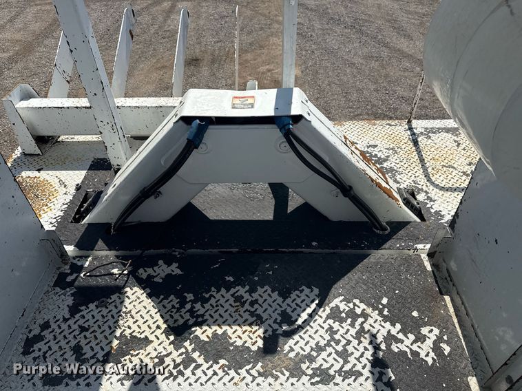 image for item EG6070 2014 Freightliner Business Class M2 bucket truck