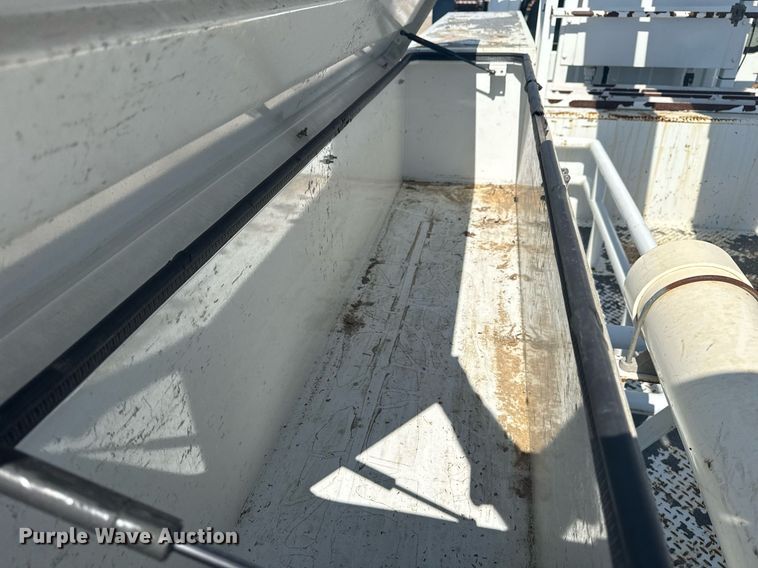 image for item EG6070 2014 Freightliner Business Class M2 bucket truck