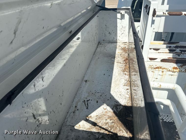 image for item EG6070 2014 Freightliner Business Class M2 bucket truck