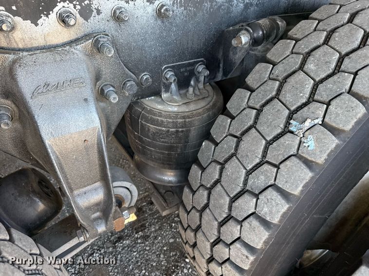 image for item EG6070 2014 Freightliner Business Class M2 bucket truck