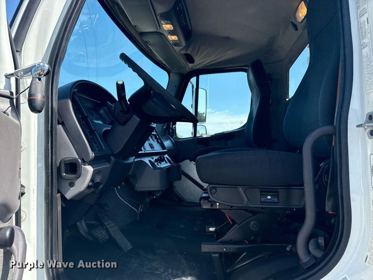 image for item EG6070 2014 Freightliner Business Class M2 bucket truck