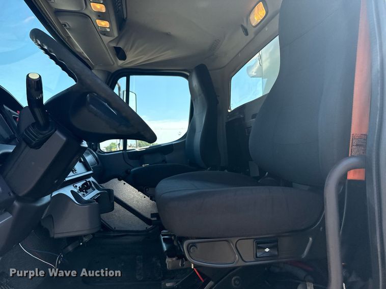 image for item EG6070 2014 Freightliner Business Class M2 bucket truck