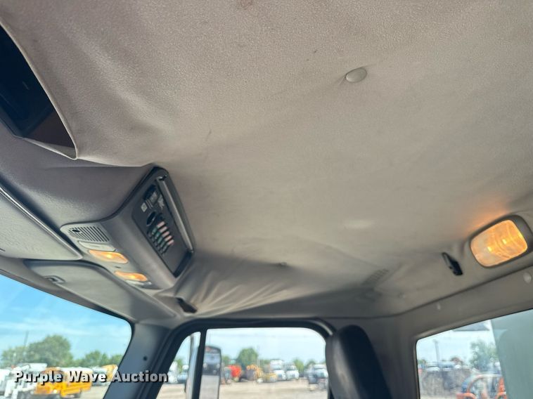 image for item EG6070 2014 Freightliner Business Class M2 bucket truck