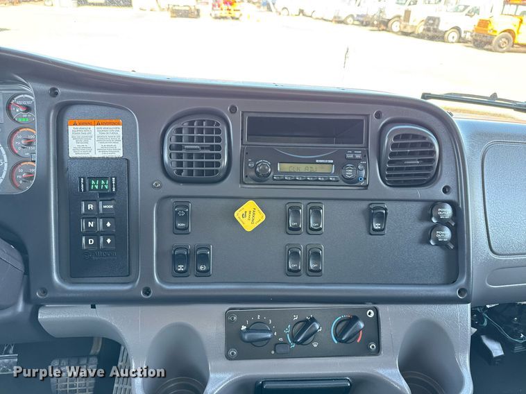 image for item EG6070 2014 Freightliner Business Class M2 bucket truck