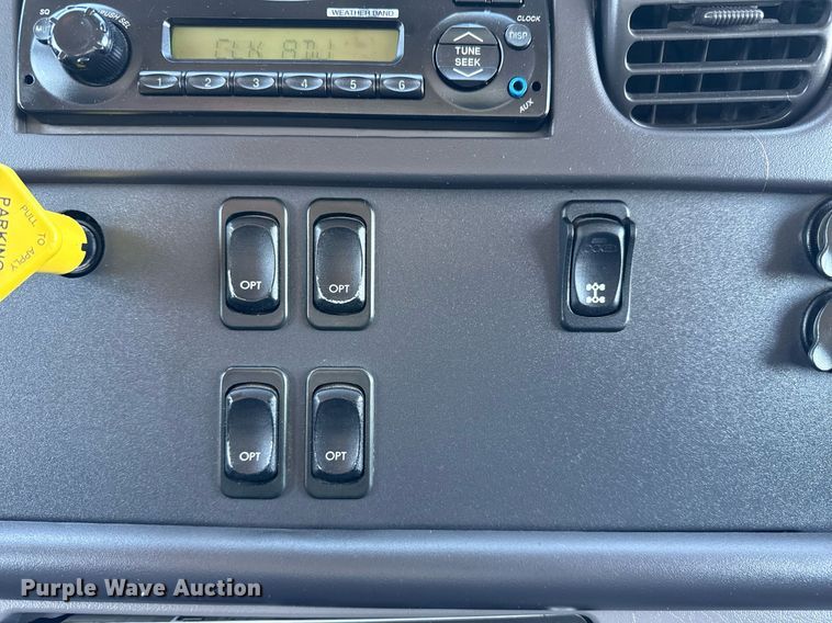 image for item EG6070 2014 Freightliner Business Class M2 bucket truck