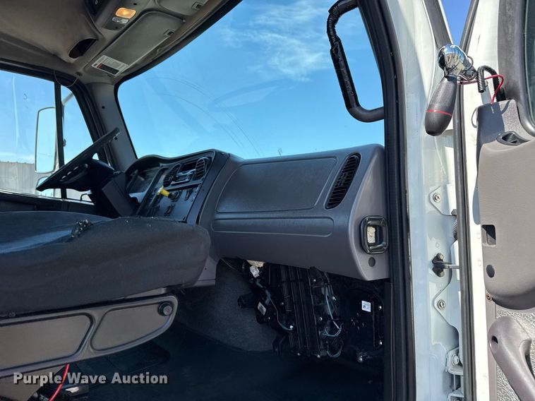 image for item EG6070 2014 Freightliner Business Class M2 bucket truck
