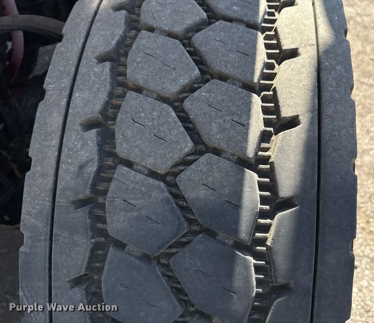 image for item EG6070 2014 Freightliner Business Class M2 bucket truck