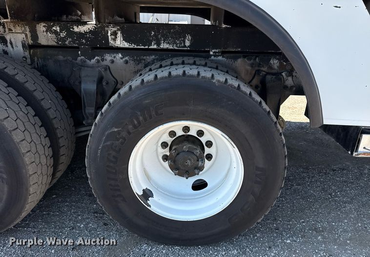 image for item EG6070 2014 Freightliner Business Class M2 bucket truck