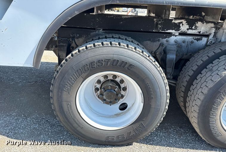 image for item EG6070 2014 Freightliner Business Class M2 bucket truck