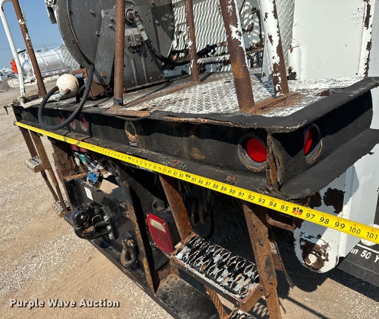 image for item EG6112 2011 International WorkStar 7400 digger derrick truck