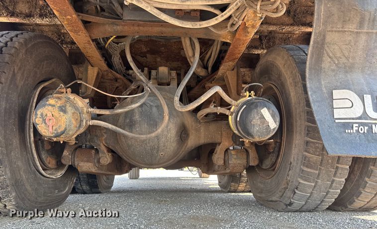 image for item EG6112 2011 International WorkStar 7400 digger derrick truck