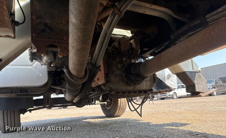 image for item EG6112 2011 International WorkStar 7400 digger derrick truck