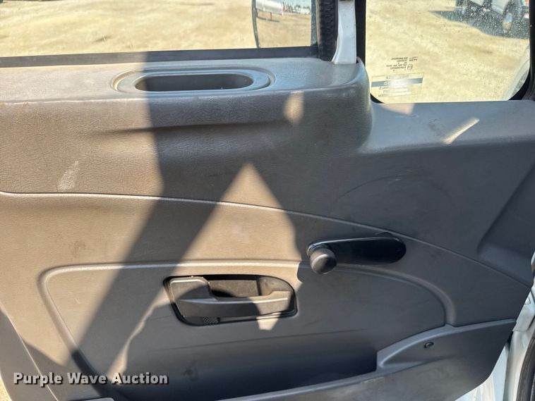 image for item EG6112 2011 International WorkStar 7400 digger derrick truck