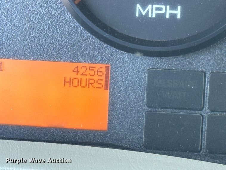 image for item EG6112 2011 International WorkStar 7400 digger derrick truck