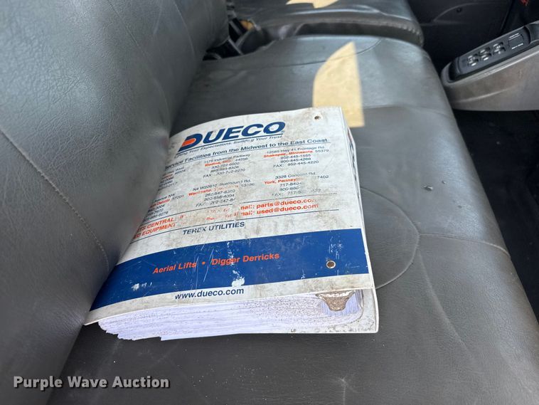 image for item EG6112 2011 International WorkStar 7400 digger derrick truck