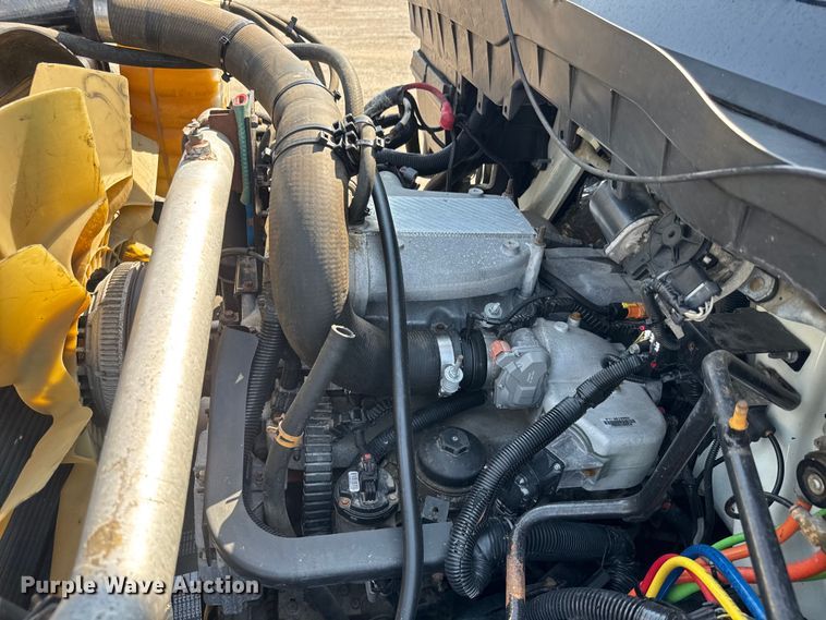 image for item EG6112 2011 International WorkStar 7400 digger derrick truck